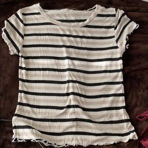 Very cute semi-cropped tee